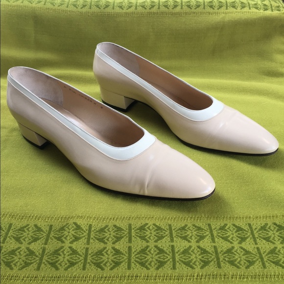 90’s Silvia Fiorentina Cream Patent Leather Pumps - Picture 1 of 8